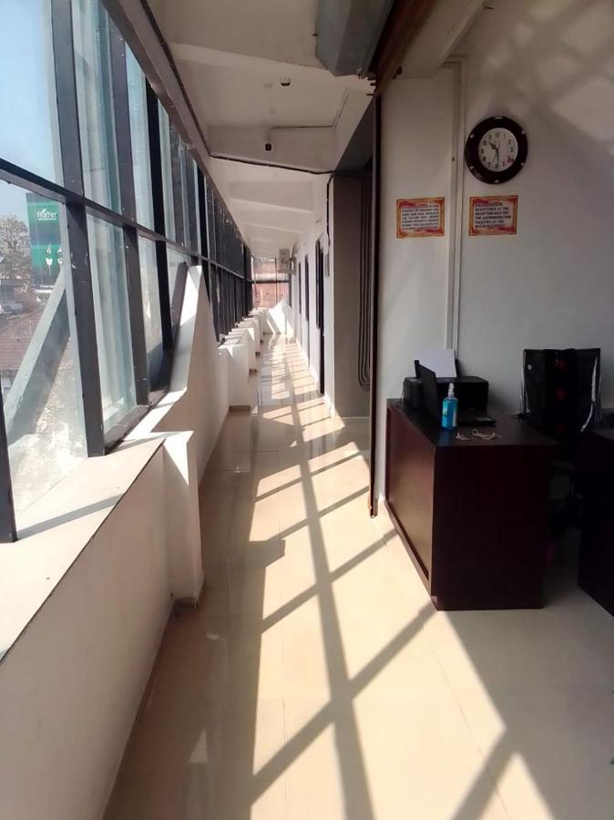 Emirates Residency Hotel Pudunagaram Exterior photo